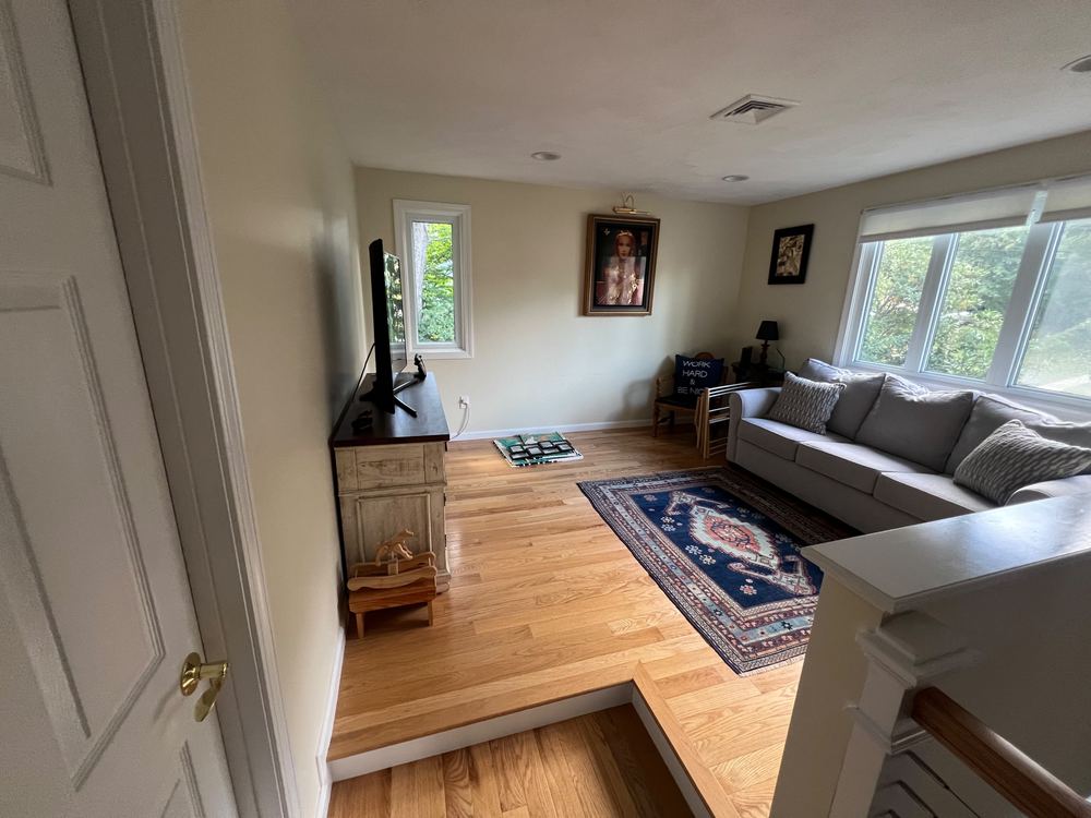 Master Suite with Arched Opening